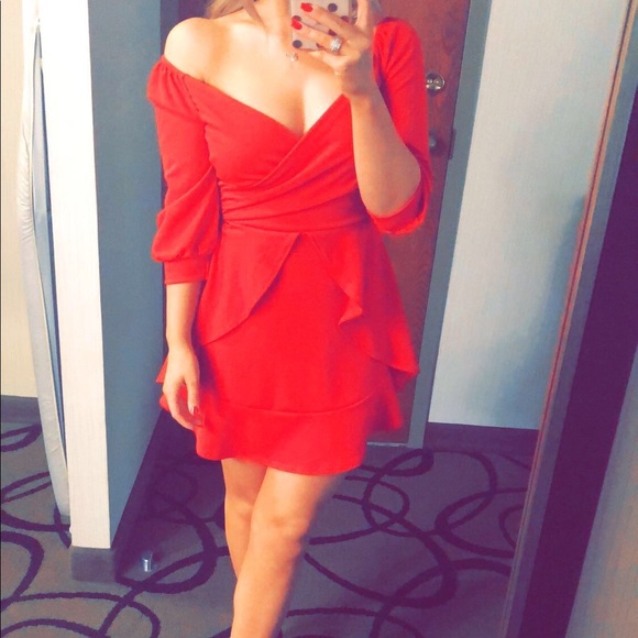 Red Dress Mini - Picture 3 of 4